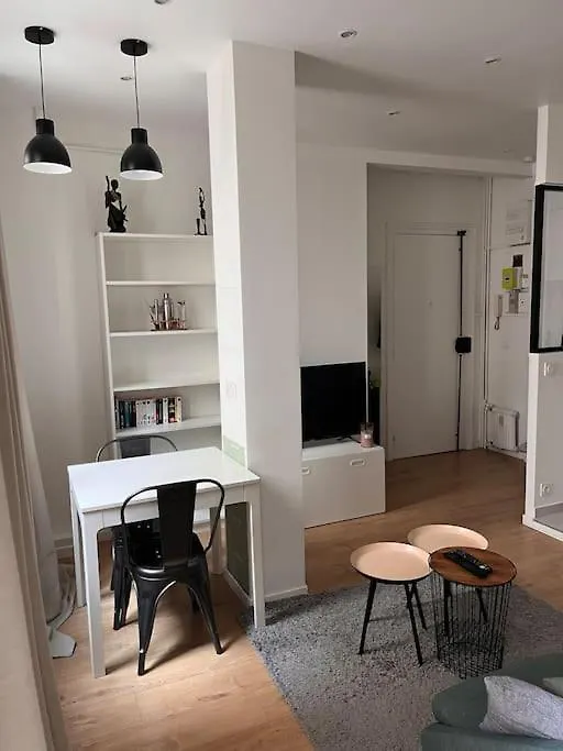 Moderne Montmartre 2 A 4p شقة باريس