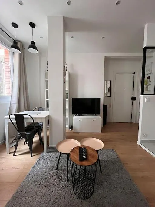Moderne Montmartre 2 A 4p شقة باريس
